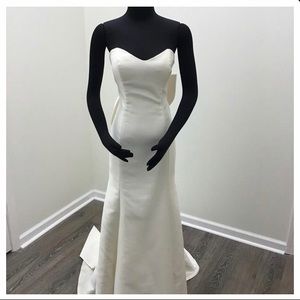Gorgeous WATTERS Delphine Wedding Dress